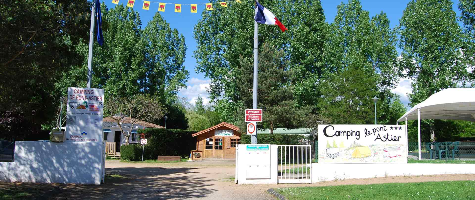 entree camping le pont astier